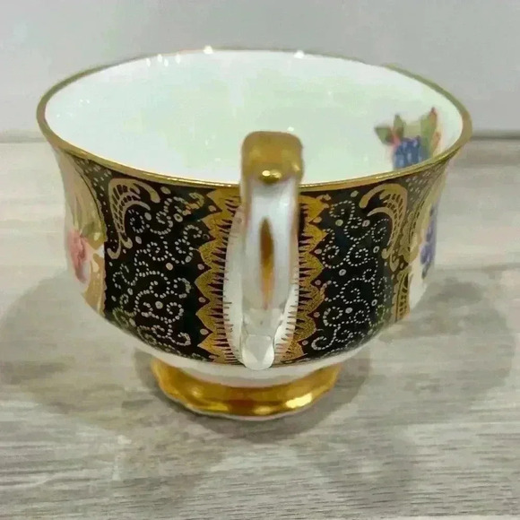 Vintage Paragon Fruit Gold Gilted Footed Fine Bone China Tea Cup Saucer England - Picture 6 of 9